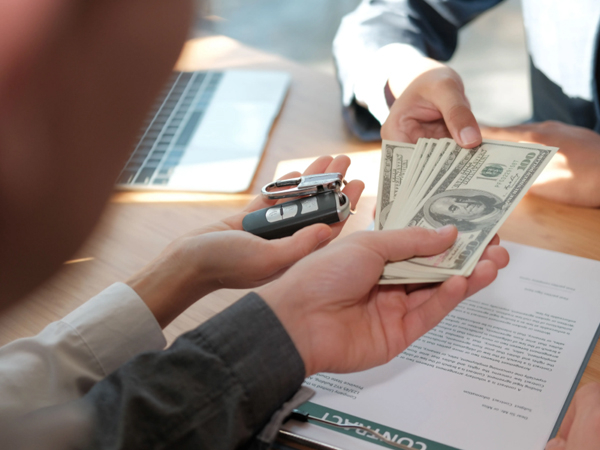 句容讨债公司分享债务纠纷解决途径对比：诉讼与委托催收的成本收益分析